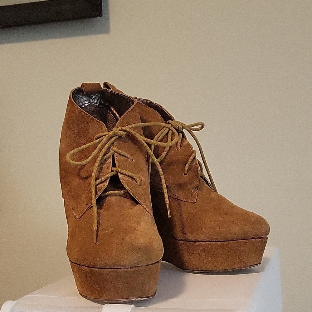 Brown Suede Women's Platform Ankle Boot/Shoe Size 8